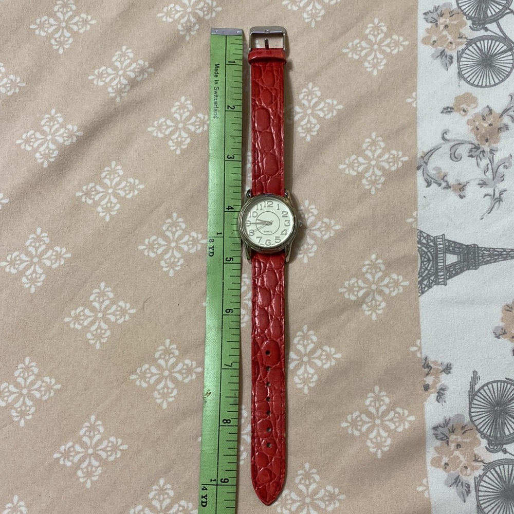 Ladies Quartz Watch. 4 Different Color Straps. - image 3